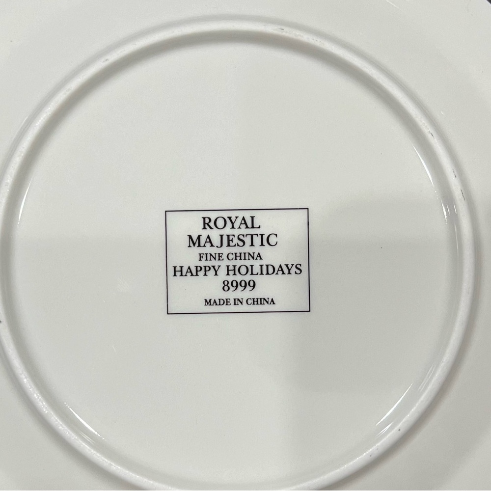 Set of 4 Royal Majestic Happy Holidays Fine China Salad/Dessert Plates 8999 - Picture 2 of 3
